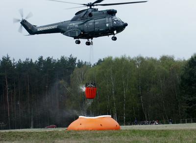 Der Fire-Flex-Tank mit 35.000 Litern Löschwasserinhalt für die Waldbrandbekämpfung aus der Luft.