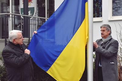 Solidaritätsaktion für die Ukraine am 03.03.2022 vor der Kreisverwaltung Oberhavel