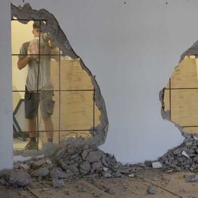 Abbrucharbeiten in der Oberschule Lehnitz