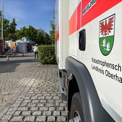 Detailaufnahme eines Fahrzeuges des Katastrophenschutzes des Landkreises Oberhavel.