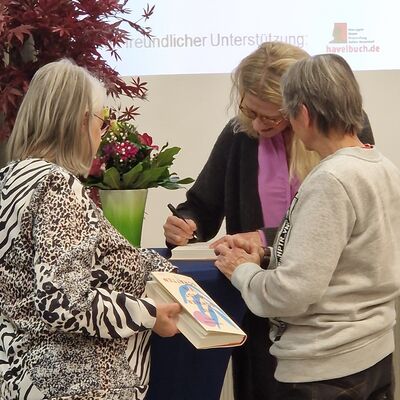 LiteraturFieber im Februar 2026 mit Christiane Wirtz