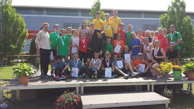 Die Teilnehmer der deutsch-polnischen Jugendbegegnung waren sehr erfolgreich beim 47. Sachsenhausen-Gedenklauf 2014.