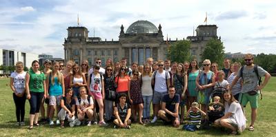 Teilnehmer des Musicalworkshops auf Stippvisite in Berlin