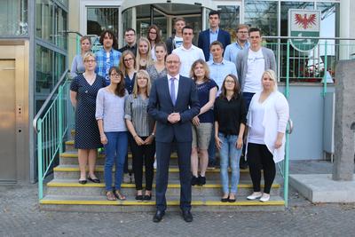 Begr&uuml;&szlig;ung der Auszubildenden und Studierenden des Landkreises Oberhavel 2016.