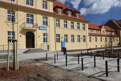 2017: Die Polizeiarbeit kann losgehen