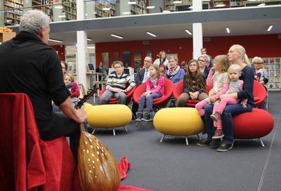 Lesung zur IKW in der Oranienburger Stadtbibliothek.