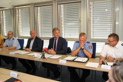 Vertreter von Landkreis, Feuerwehren, Kommunen und Polizei berieten &uuml;ber aktuelles Brandgeschehen in Oberhavel.