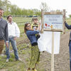 Blumen für die Bienen: Gemeinsame Initiative "Säen, ernten und genießen". - #OHVblühtauf