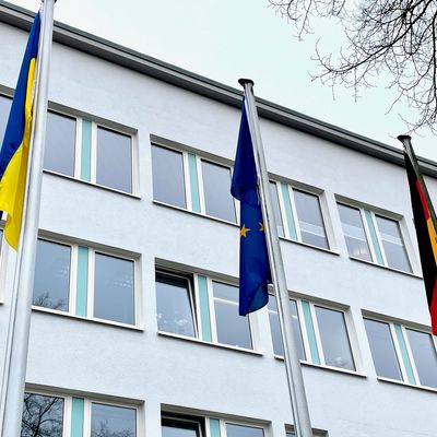 Solidarittsaktion fr die Ukraine am 03.03.2022 vor der Kreisverwaltung Oberhavel