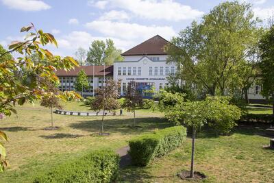 Louise-Henriette-Gymnasium