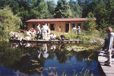 Waldschulgelände mit Teichlandschaft