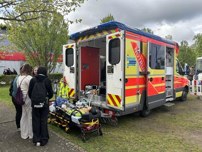Rettungswagen auf der youlab 2024